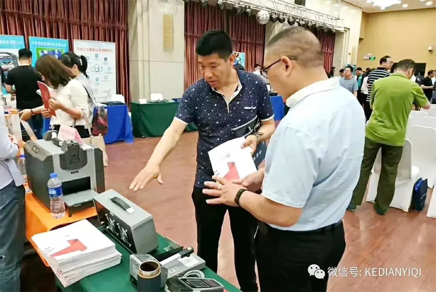 戳我試試